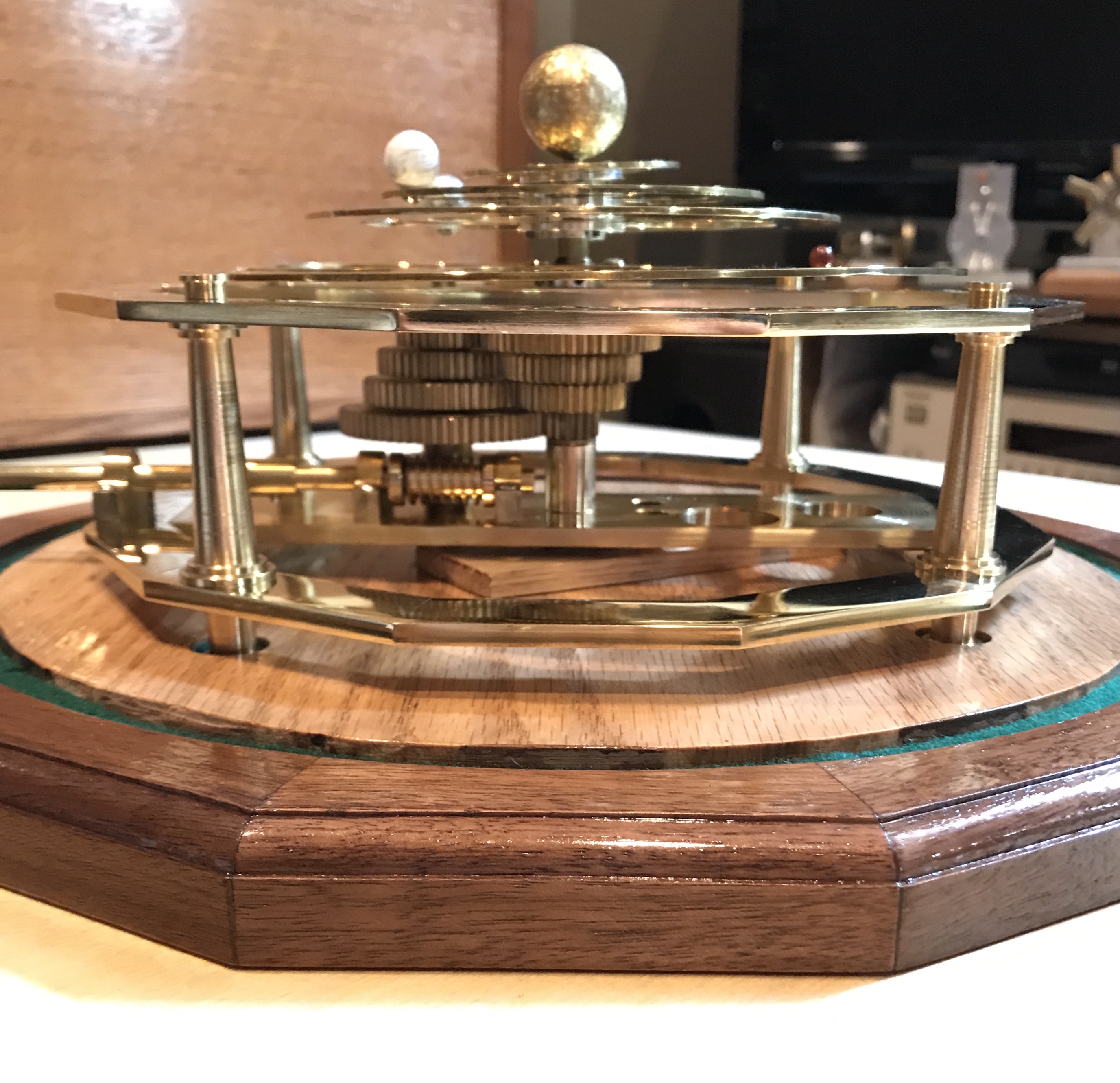 Orrery with focus on gears